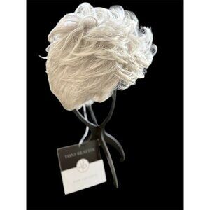 Toni Brattin Hair Fabulous Wig 19T147 Reg Light Gray Layered Shag Textured New